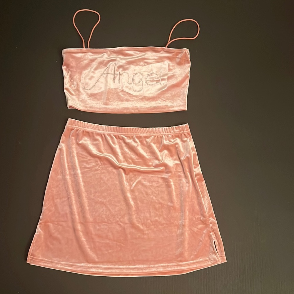 Angel velvet  2 piece